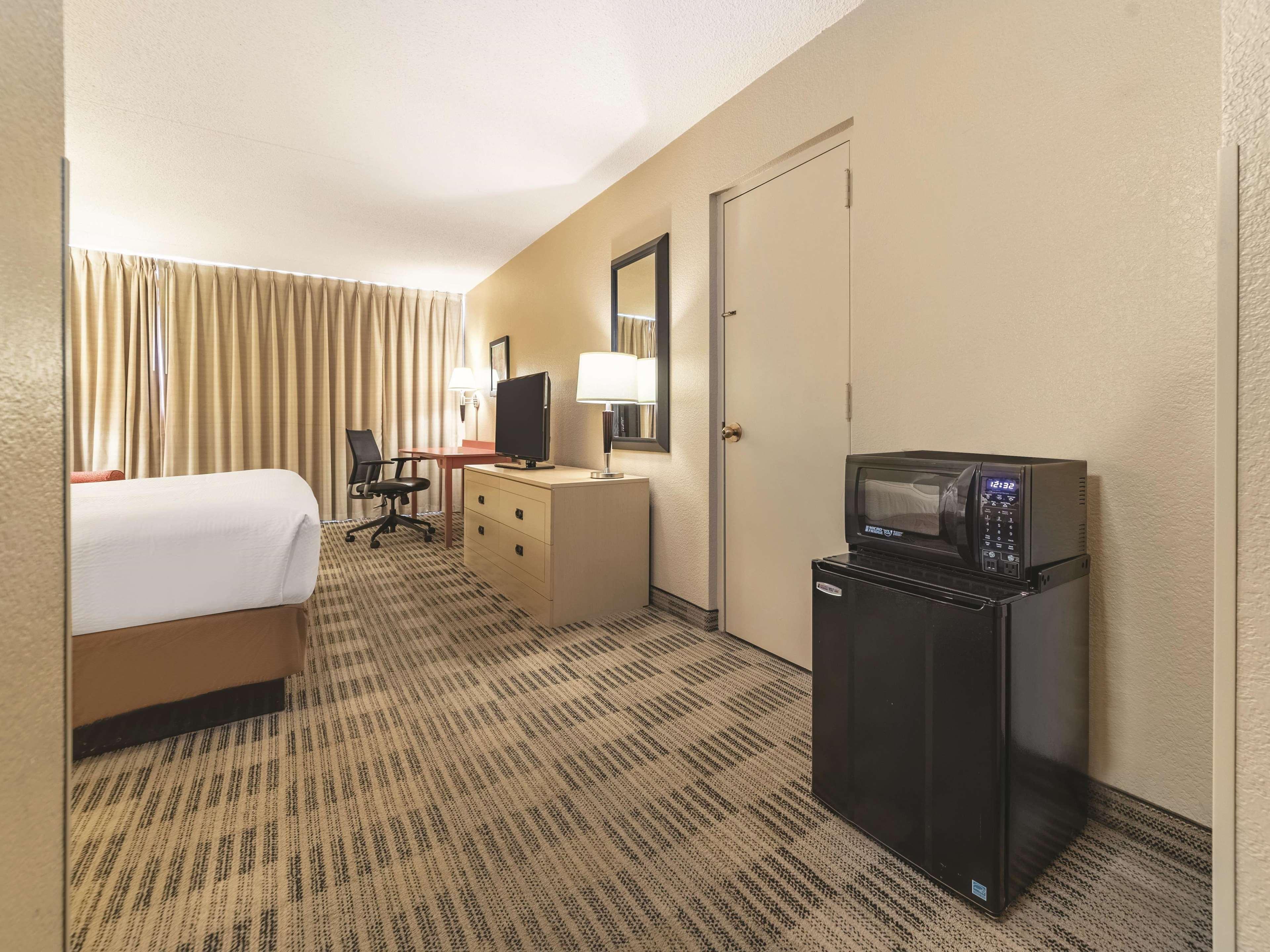 Ramada Inn By Wyndham Fairfield Nj Ngoại thất bức ảnh