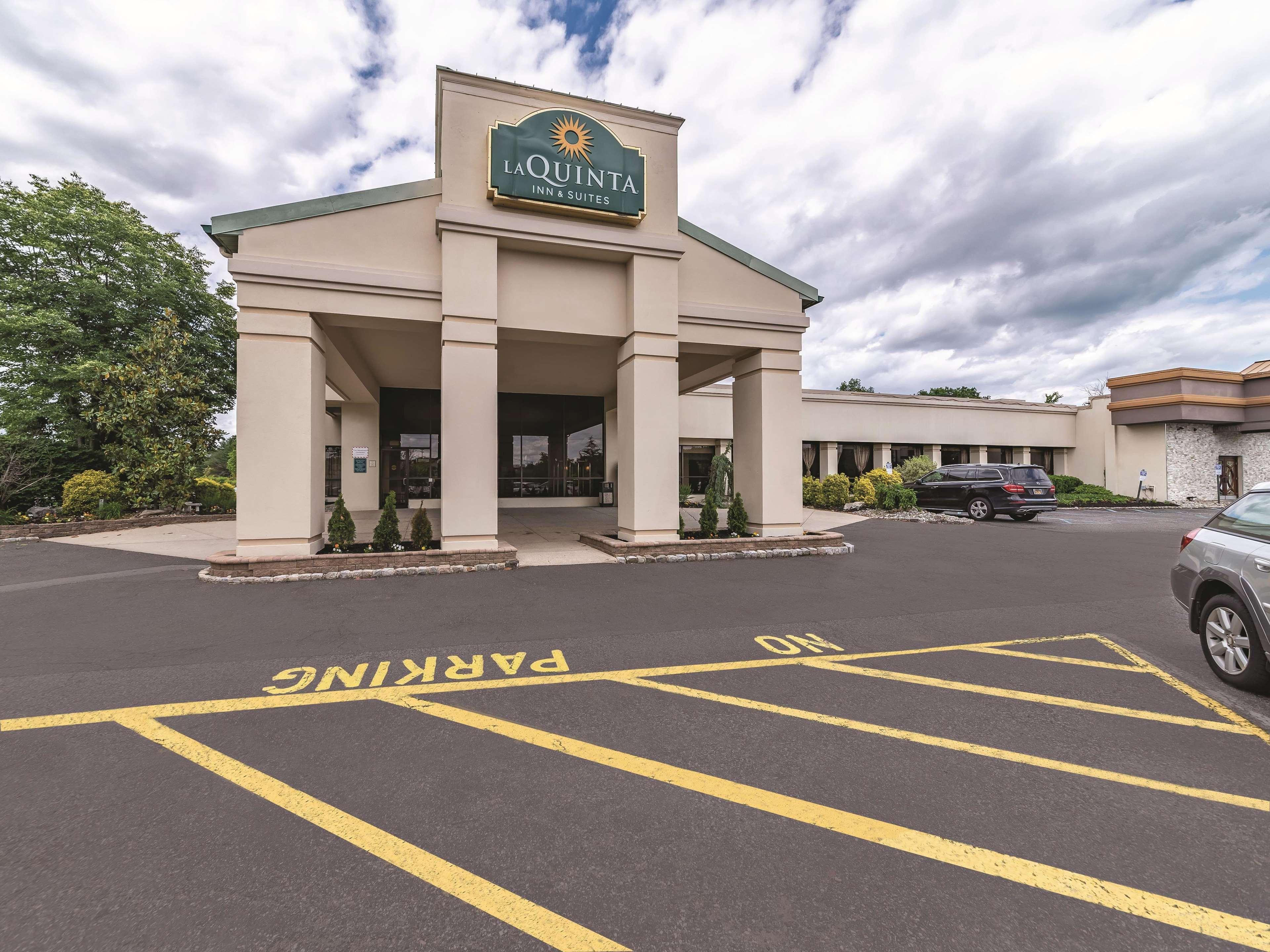 Ramada Inn By Wyndham Fairfield Nj Ngoại thất bức ảnh