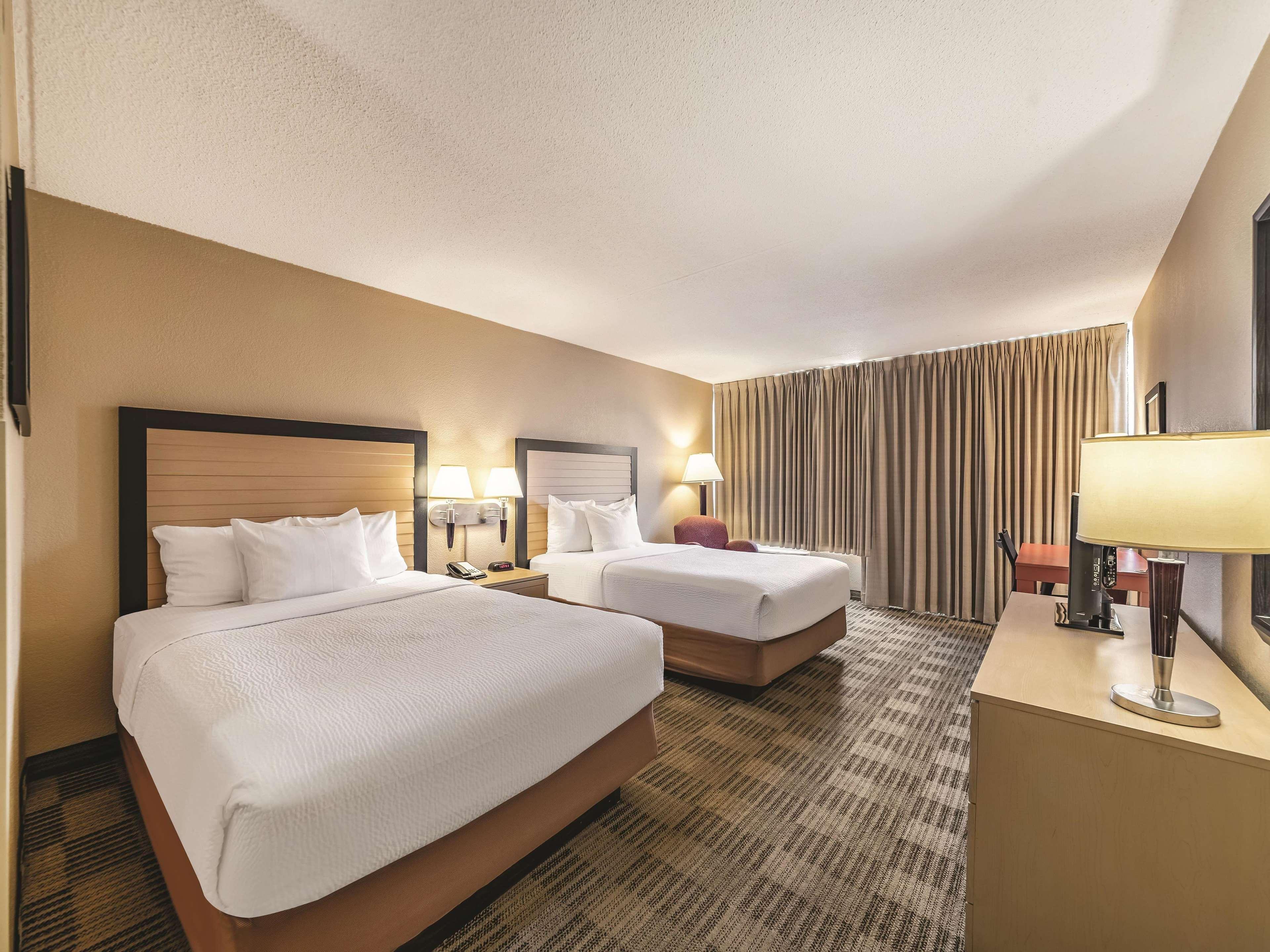Ramada Inn By Wyndham Fairfield Nj Ngoại thất bức ảnh
