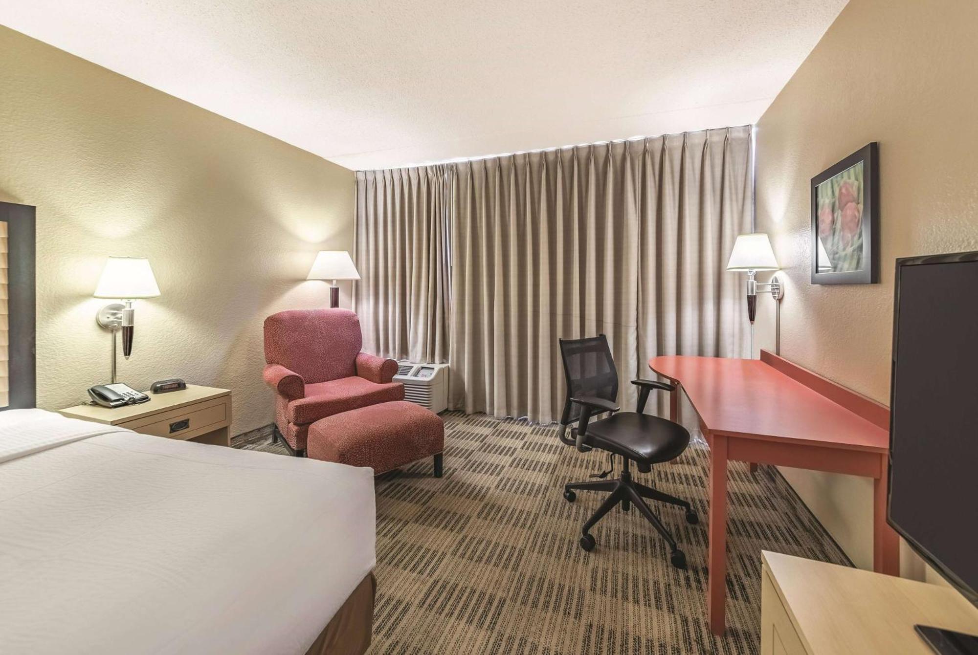 Ramada Inn By Wyndham Fairfield Nj Ngoại thất bức ảnh