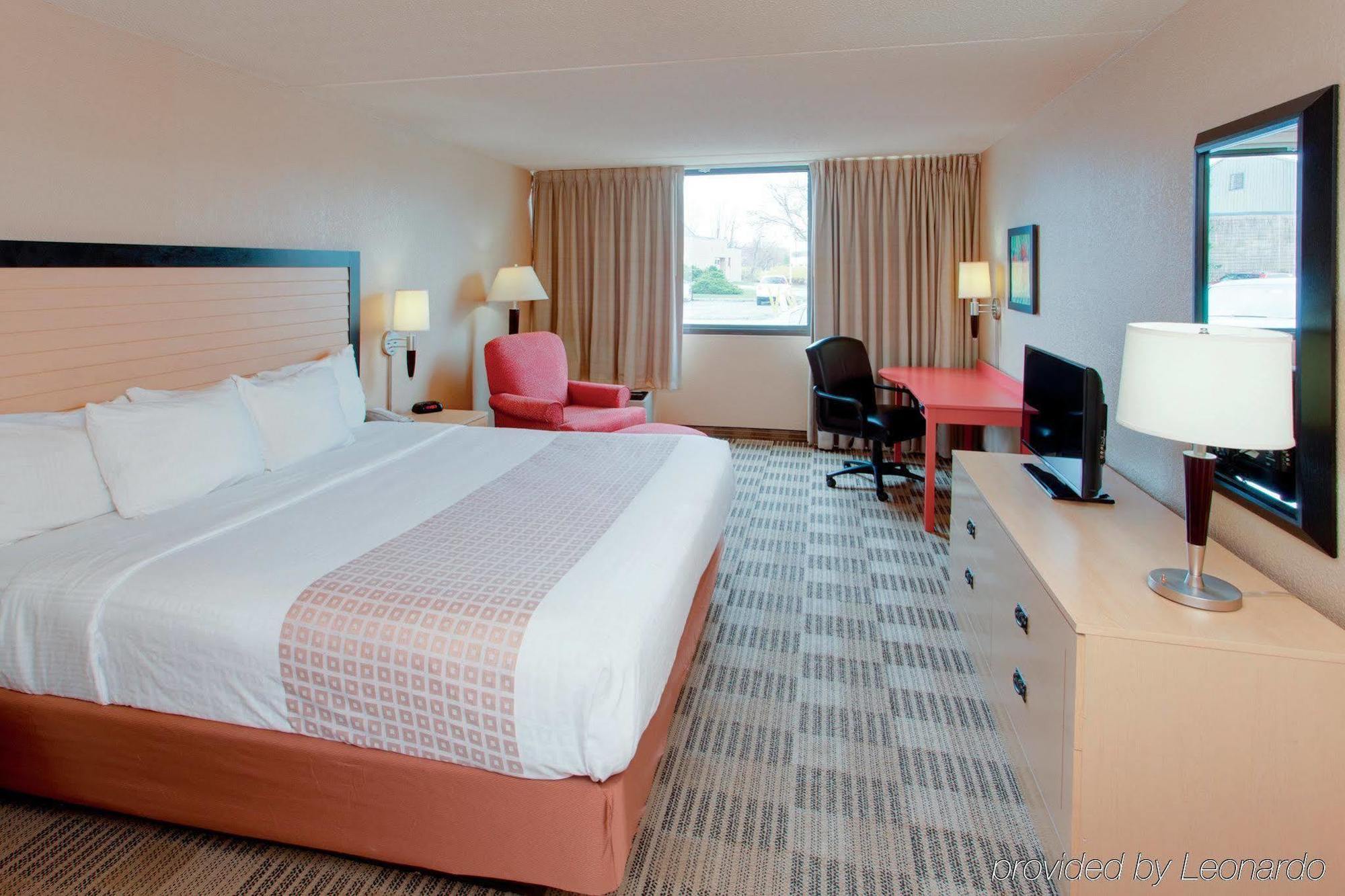 Ramada Inn By Wyndham Fairfield Nj Ngoại thất bức ảnh